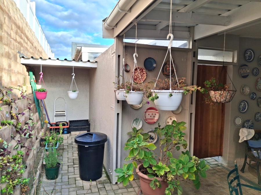 2 Bedroom Property for Sale in Fonteine Retirement Village Western Cape